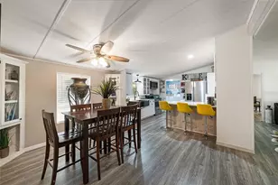 46 Wilderness Dr, Lake Panasoffkee, FL 33538 - Photo 10