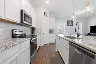 2201 Standing Rock Cir, Oakland, FL 34787 - Photo 12