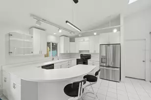 4607 Saxon Dr, New Smyrna Beach, FL 32169 - Photo 2