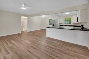 218 Lucerne Dr, Debary, FL 32713 - Photo 2