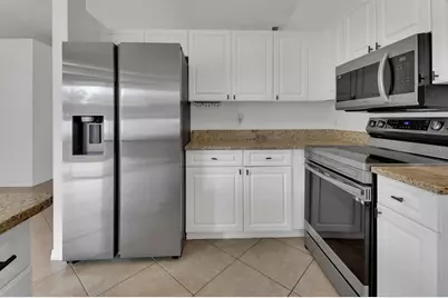 2225 Central Parkway, Deland, FL 32724 - Photo 10