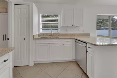 2225 Central Parkway, Deland, FL 32724 - Photo 8