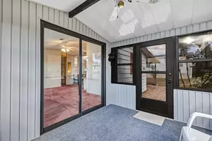 1404 Plantation Dr, Lady Lake, FL 32159 - Photo 14