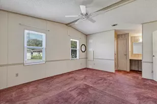 1404 Plantation Dr, Lady Lake, FL 32159 - Photo 22