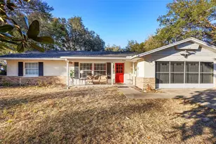 2239 Holly Ln, Deland, FL 32724 - Photo 2