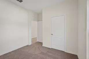 2138 E Hyde Dr, Deltona, FL 32738 - Photo 18