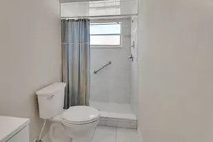 1007 Crescent Pkwy, Deland, FL 32724 - Photo 20