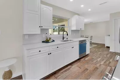 1007 Crescent Parkway, Deland, FL 32724 - Photo 10