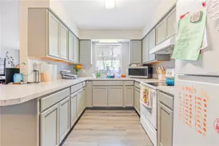 951 Beau Ct, Orange City, FL 32763 - Photo 6