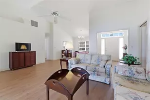 2061 Greenview Dr, Deltona, FL 32725 - Photo 6