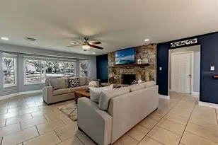3272 Majestic Oak Dr, Saint Cloud, FL 34771 - Photo 16