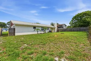 1317 N Shangri-La Dr, Daytona Beach, FL 32119 - Photo 30