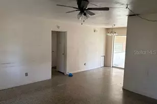 8 Flamevine Ln, Debary, FL 32713 - Photo 2