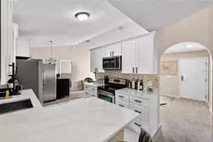 3010 Hallow Dr, Deltona, FL 32738 - Photo 6