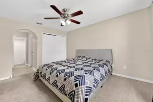 3010 Hallow Dr, Deltona, FL 32738 - Photo 12