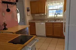 108 Twin Lake Cir, Umatilla, FL 32784 - Photo 16