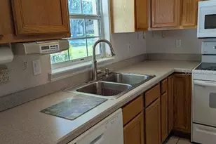 108 Twin Lake Cir, Umatilla, FL 32784 - Photo 18