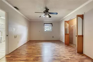 27727 Lois Dr, Tavares, FL 32778 - Photo 24