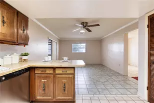27727 Lois Dr, Tavares, FL 32778 - Photo 20