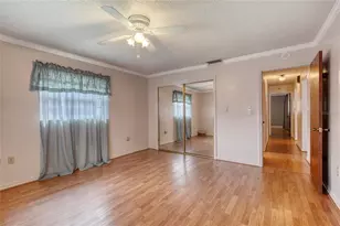 27727 Lois Dr, Tavares, FL 32778 - Photo 30