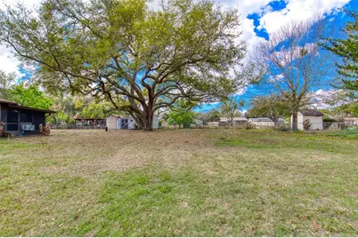 27727 Lois Drive, Tavares, FL 32778 - Photo 4