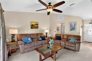 3044 Yorkshire Dr, Deltona, FL 32738 - Photo 4