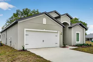 2921 Garret St, Deltona, FL 32738 - Photo 2