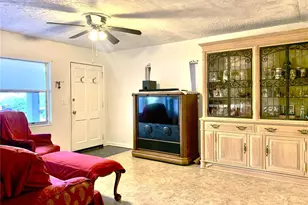 701 S Delaware Ave, Deland, FL 32720 - Photo 8