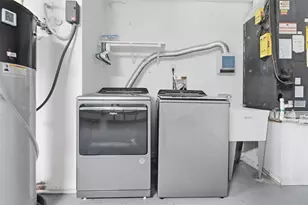 2410 Kerridale St, Deltona, FL 32738 - Photo 36