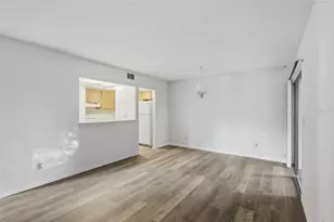 100 Sweetgum Woods Ct, Deltona, FL 32725 - Photo 12