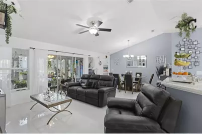 2122 King Richards Court, Orange City, FL 32763 - Photo 12