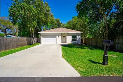 637 Holmes Avenue, Daytona Beach, FL 32114 - Photo 1