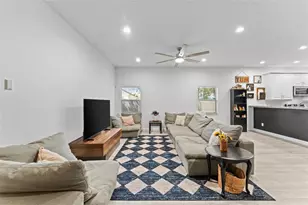 637 Holmes Ave, Daytona Beach, FL 32114 - Photo 8