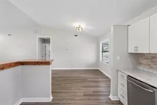 2009 Umbrella Tree Dr, Edgewater, FL 32141 - Photo 32