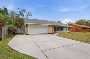 2009 Umbrella Tree Dr, Edgewater, FL 32141 - Photo 2