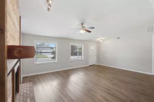 2009 Umbrella Tree Dr, Edgewater, FL 32141 - Photo 10