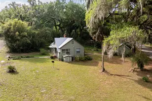 520 Desoto, De Leon Springs, FL 32130 - Photo 18