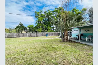 5075 Central Avenue, De Leon Springs, FL 32130 - Photo 4