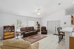 1028 Collins Ave, Orange City, FL 32763 - Photo 8