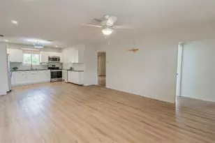321 W Pennsylvania Ave, Deland, FL 32720 - Photo 8