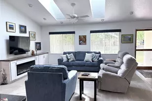 313 N Hill Ave, Deland, FL 32724 - Photo 4