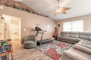 2431 Weatherford Dr, Deltona, FL 32738 - Photo 6