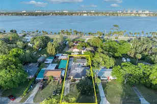 715 Alcazar Ave, Ormond Beach, FL 32174 - Photo 1