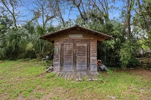 460 Alhambra Ave, De Leon Springs, FL 32130 - Photo 12