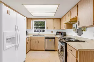 805 E 11th Ave, New Smyrna Beach, FL 32169 - Photo 10