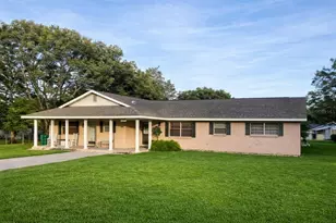 7484 Redbud Ln, Brooksville, FL 34601 - Photo 2