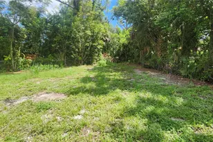 1079 N Gertrude Ct, Daytona Beach, FL 32117 - Photo 2