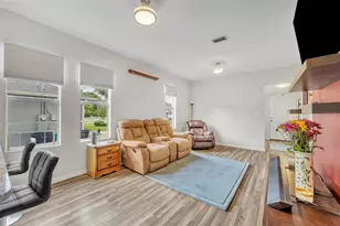 4248 Minoso St, Orlando, FL 32811 - Photo 8