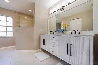 9 Slipper Flower Path E, Palm Coast, FL 32164 - Photo 4