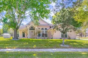 3160 Tiburon Ln, Deltona, FL 32738 - Photo 2